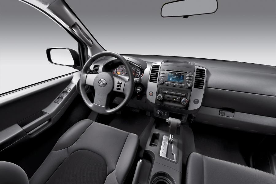  Nissan Xterra 2013 года  (фото 3 из 9)